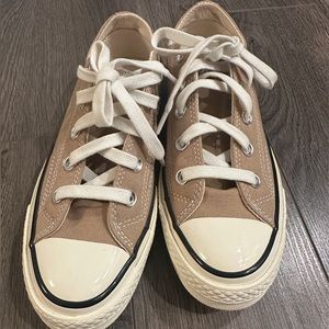 Converse Chuck Taylor Tan color women size 6